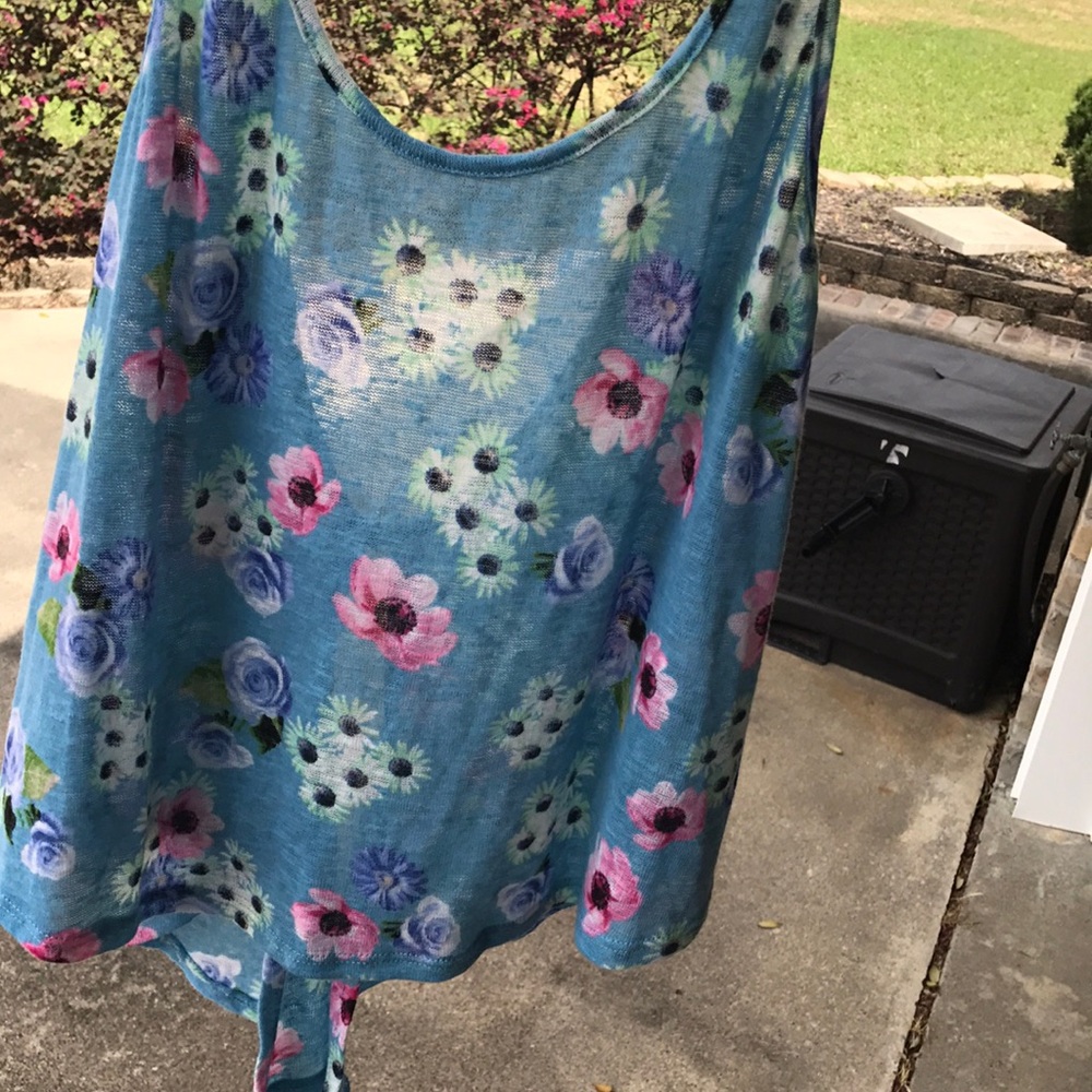 Flower open back top